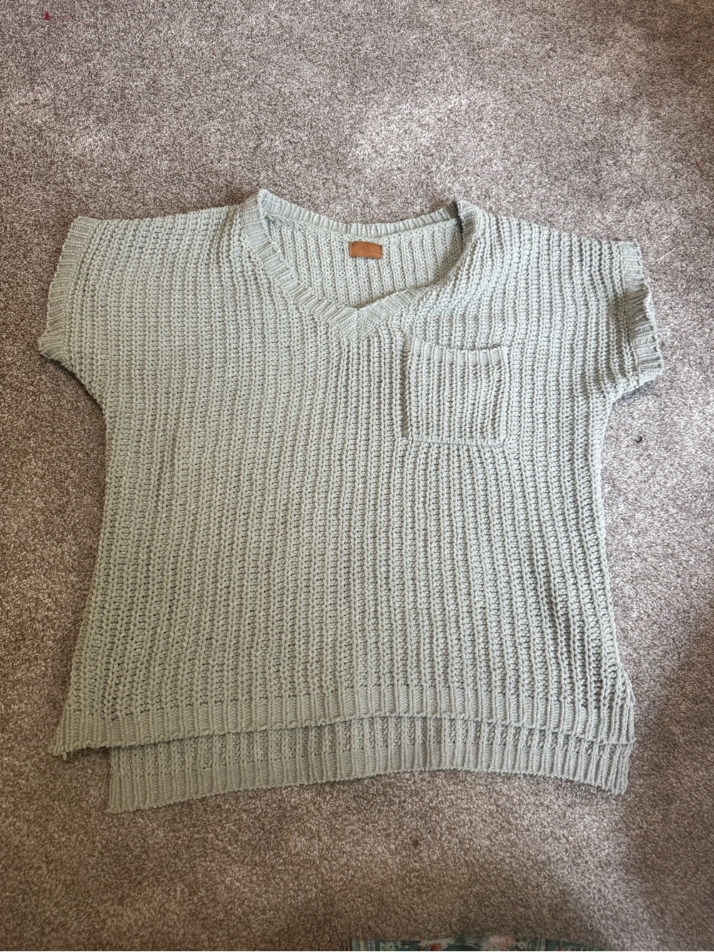 POL Light Sage Chunky Knit Sweater Women’s Oversized V-Neck Pocket Short Sleeve - Picture 2 of 6